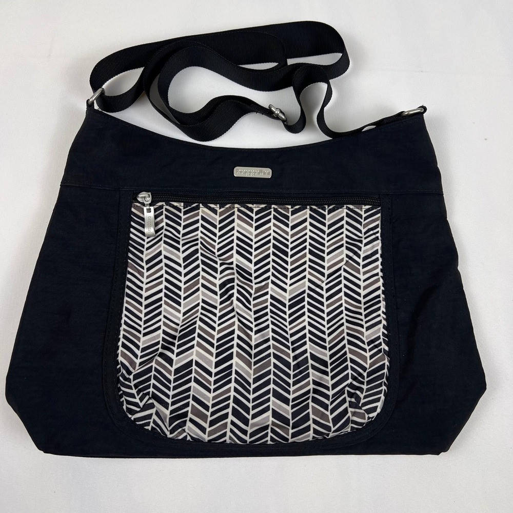 Baggallini Crossbody Bag Black Nylon Chevron Pocket Travel Purse Good